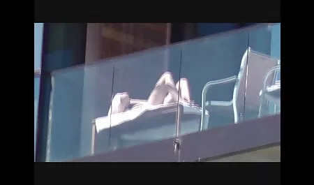 Kendra chơi với gái da đen và paparazzi phim sec gay nhat ban loại bỏ bụi bẩn