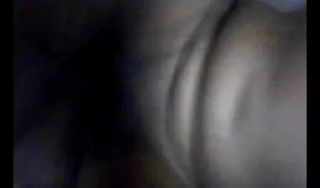 Chó cái, Alma Deluxe đổ mồ hôi từ dái tai để gót sex gây nhật