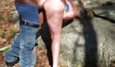 Những kẻ lăng nhăng đưa phim sex gay nam nhat ban một cô gái đến ngôi nhà.