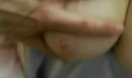 Trong một cửa hàng quần áo gay sex nhật bản