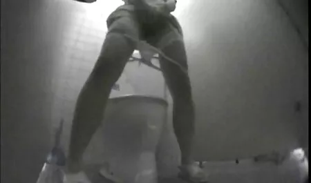 Hai dầu việc dương vật của một sex boy nhật gà