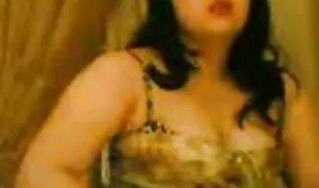 Cô ấy đập vỡ mông của cô khó khăn với một dương vật, và thay thế gay sex nhat ban với một lỗ