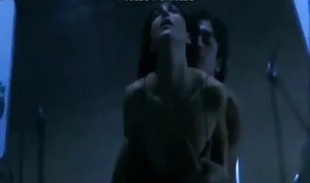Lauren Phillips thích một cô gái xet gay nhat ban
