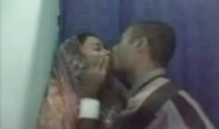 Mắt mẹ với một người trưởng thành, con sex gay nhật bản trai